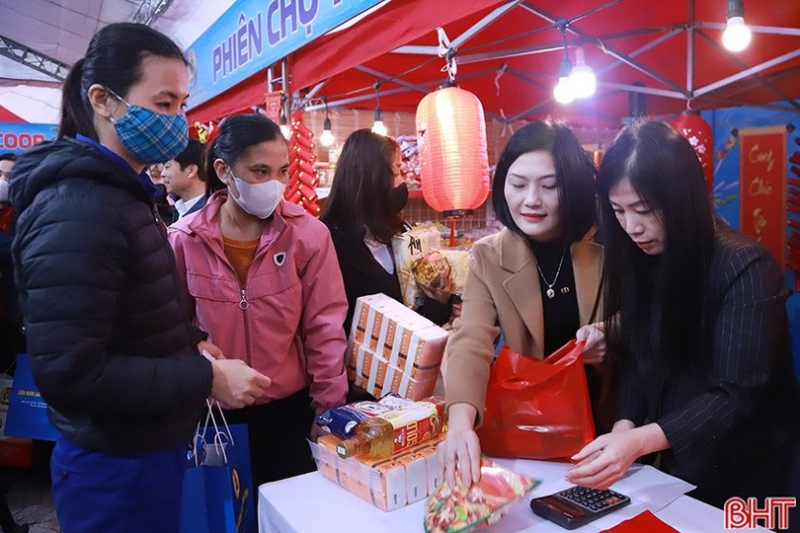 3.070 lao động Hà Tĩnh được mua hàng miễn phí trên 